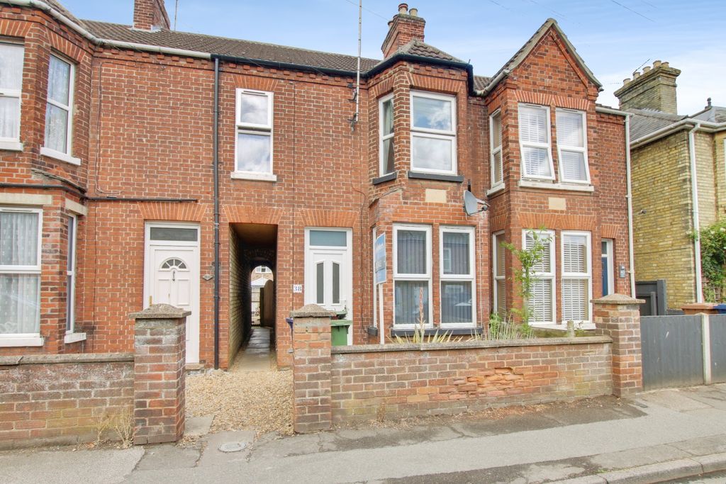 Property photo 2 of 9