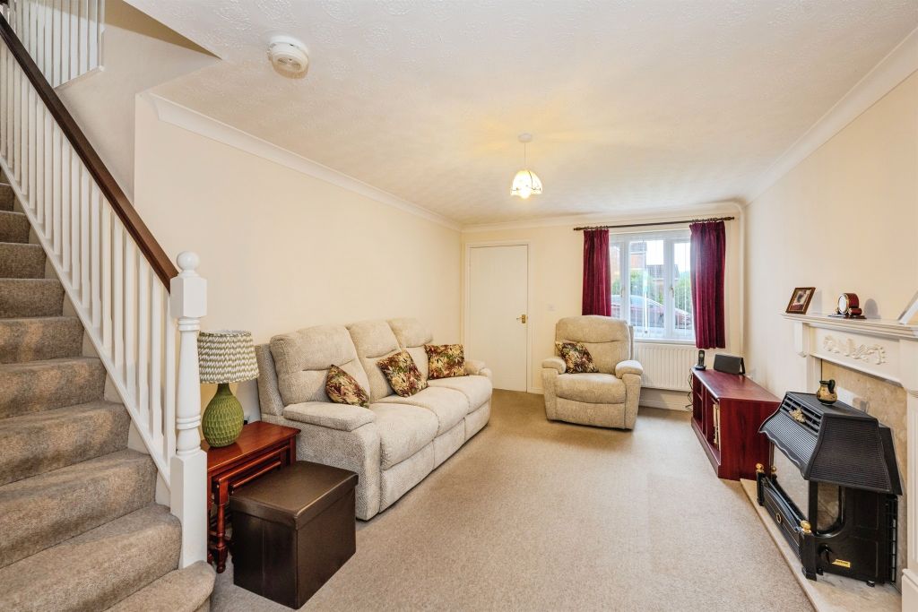 Property photo 3 of 16