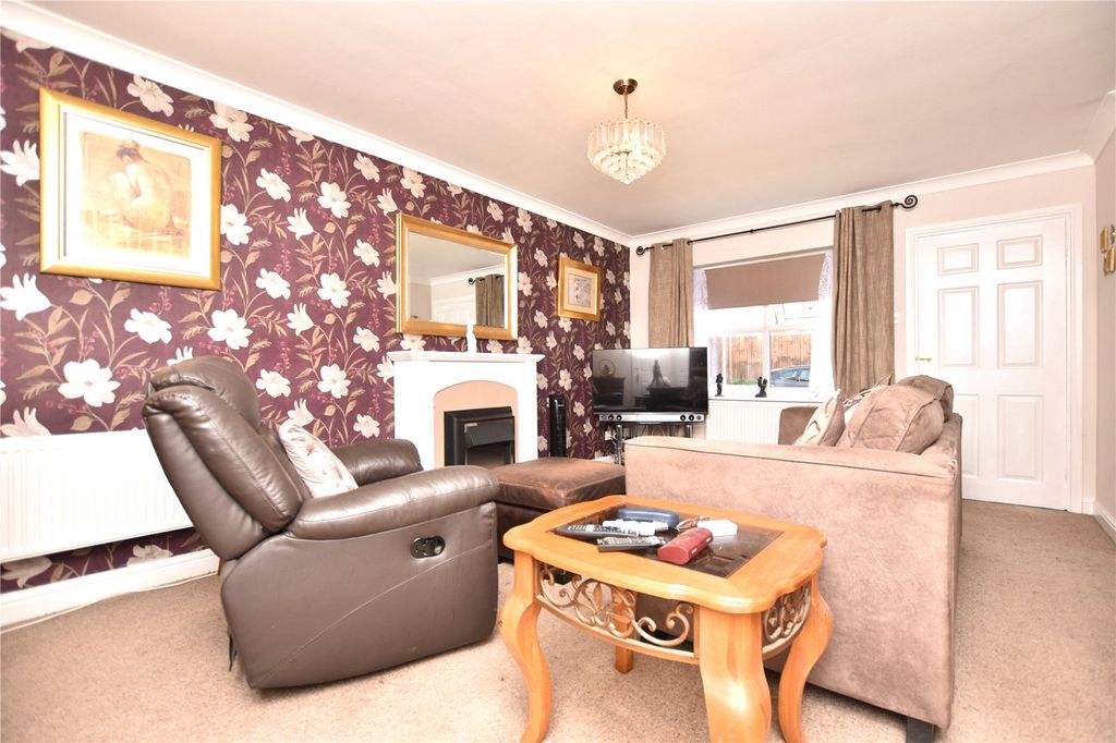 Property photo 2 of 18 Picture No. 26