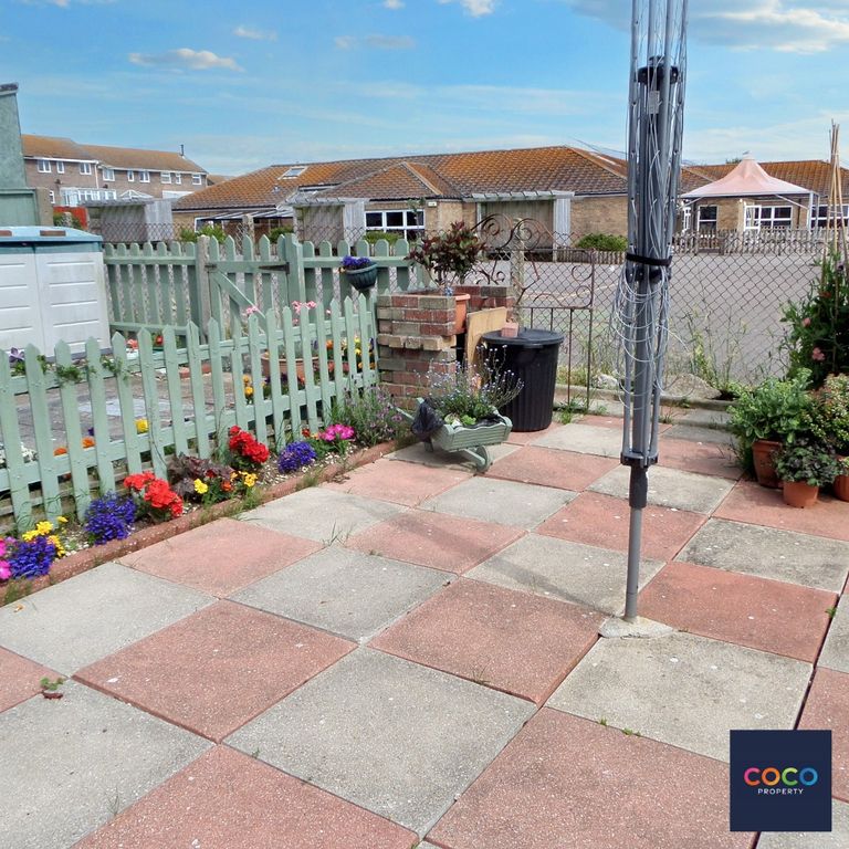 Property photo 2 of 6 6108303