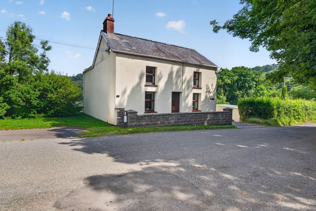Property photo 2 of 37