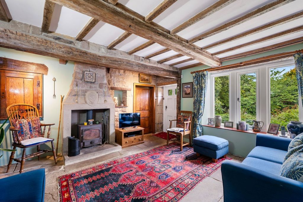 Property photo 2 of 37