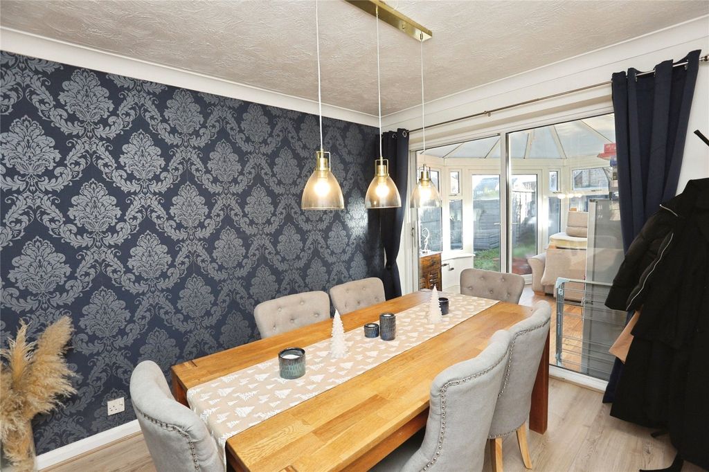 Property photo 2 of 26 Dining Room