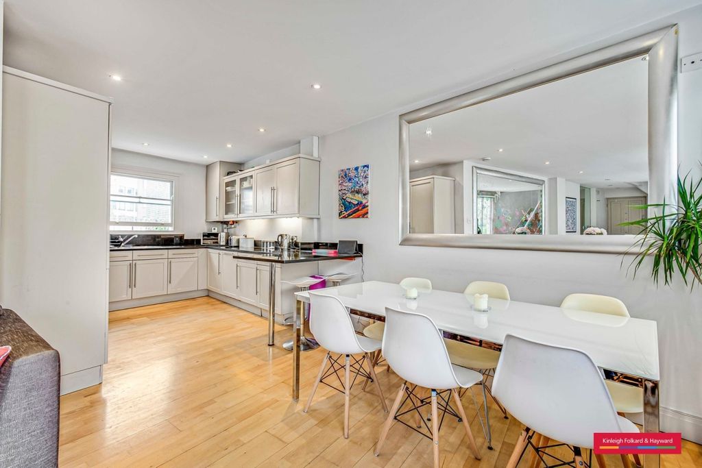 Property photo 3 of 16 7