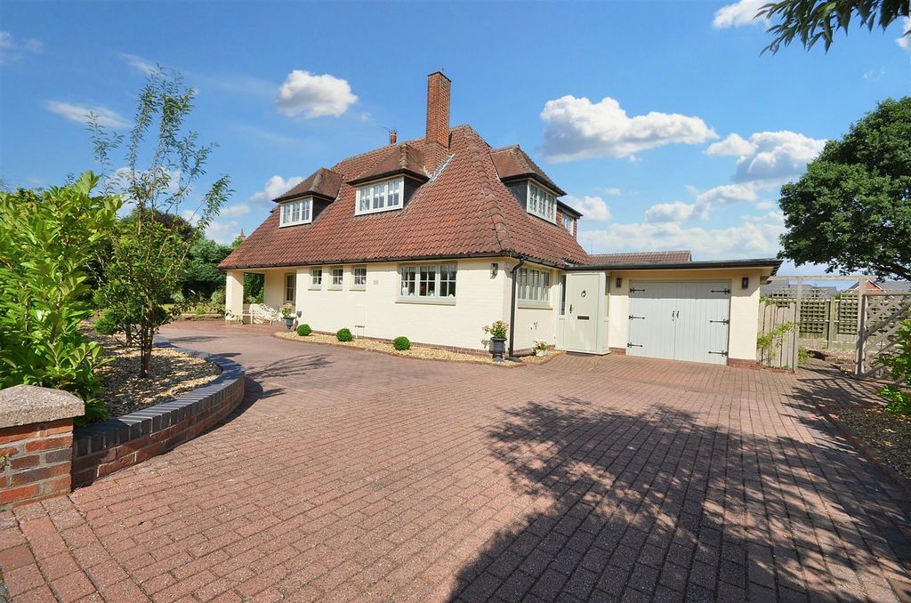 Property photo 1 of 29