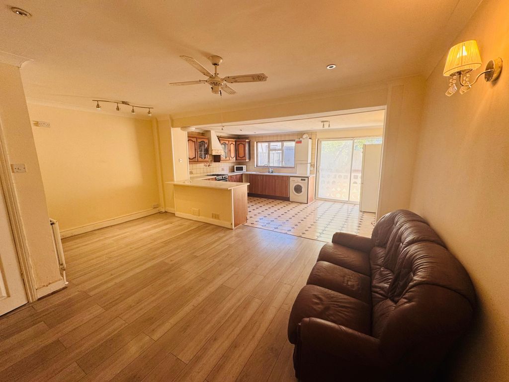 Property photo 2 of 10 Gallery