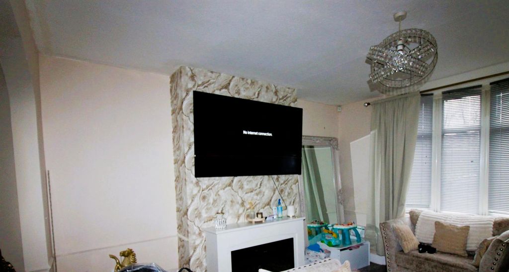 Property photo 3 of 5 Lounge.Jpg