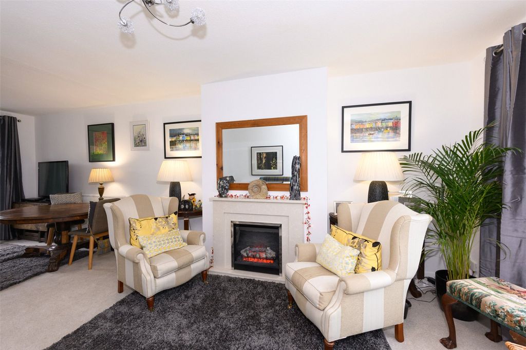 Property photo 2 of 10 Living Area