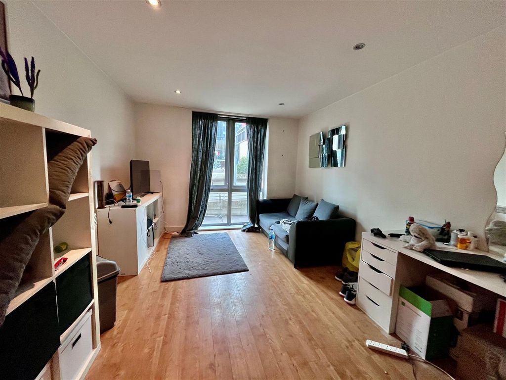 Property photo 1 of 8 433 Sirius.Jpg
