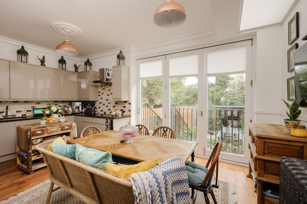 Property photo 2 of 46