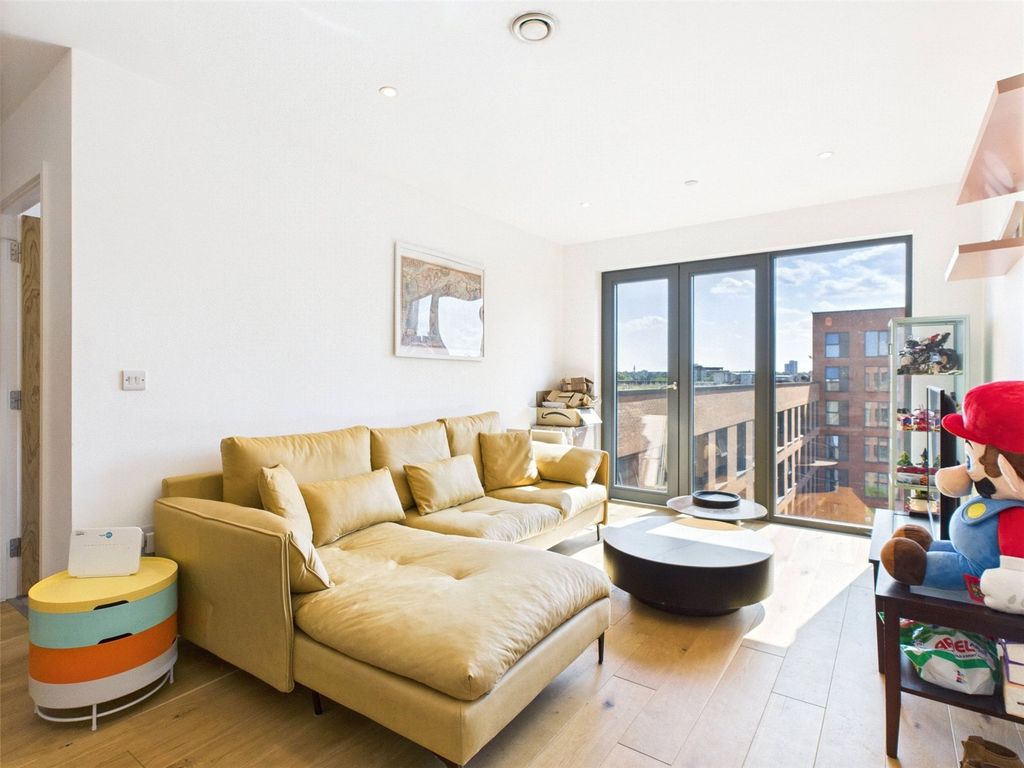 Property photo 3 of 11 Picture No. 35