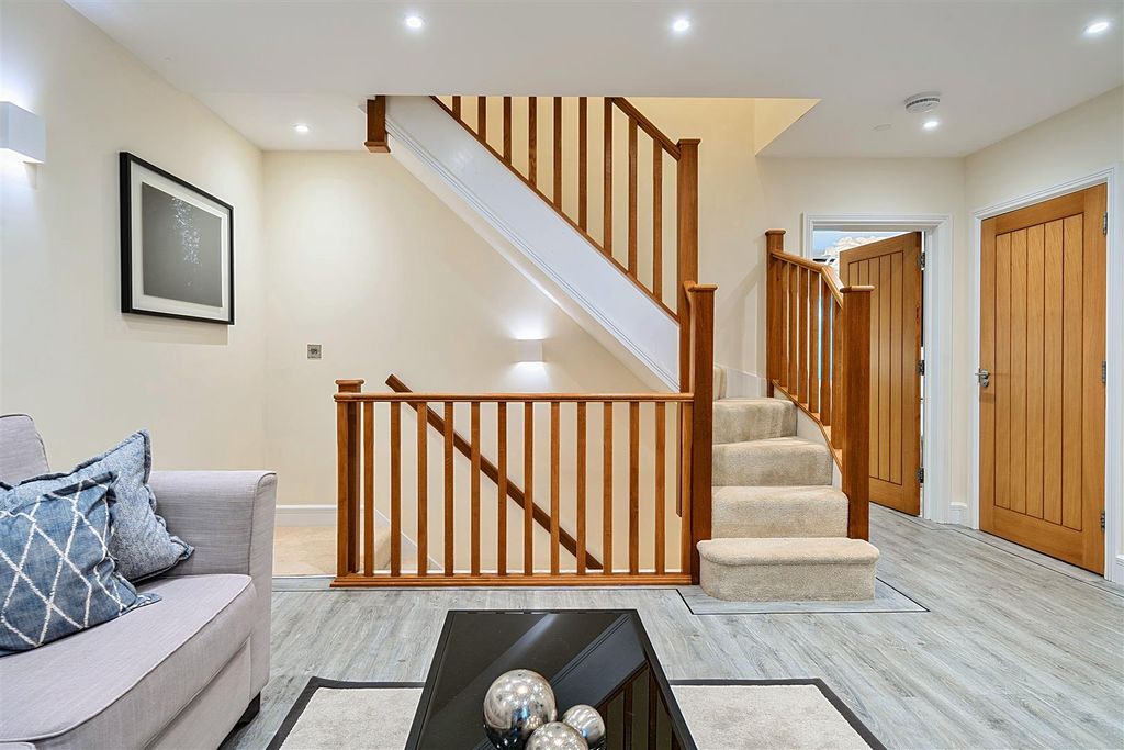 Property photo 3 of 30 1221895 (2).Jpg