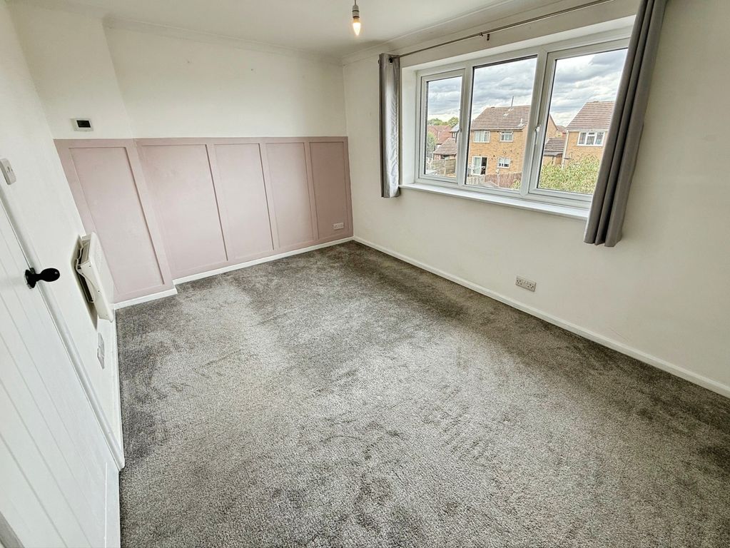 Property photo 3 of 12 Bedroom 1