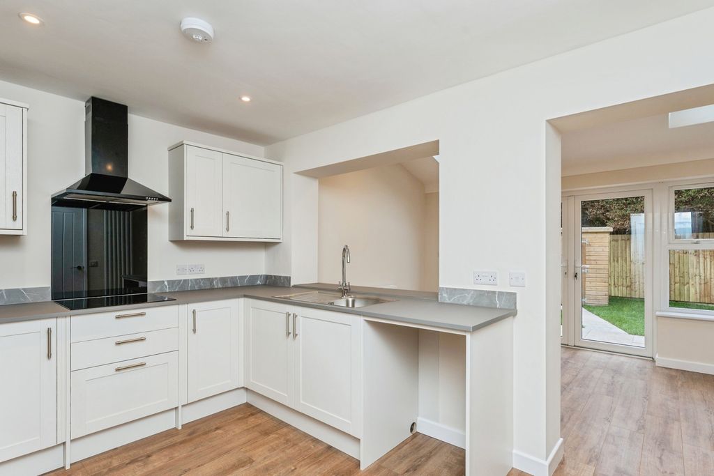 Property photo 2 of 19 Pbox-Img.Jpg