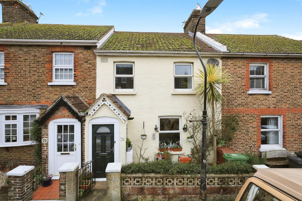 Property photo 1 of 17