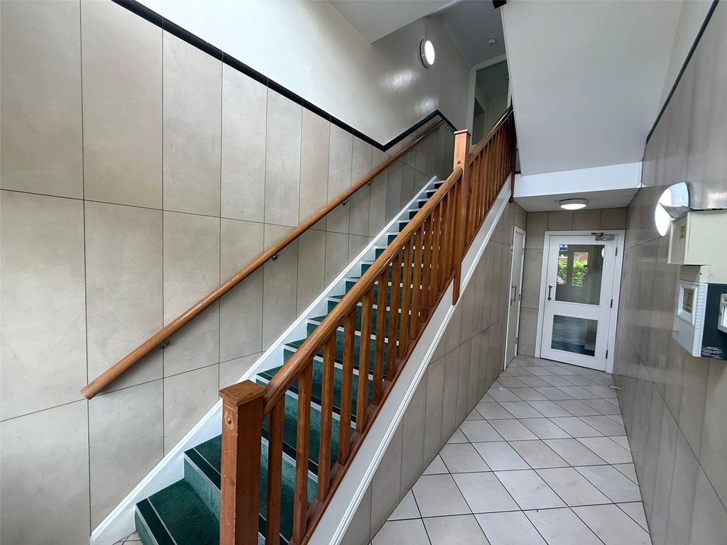 Property photo 3 of 12 Picture No. 14