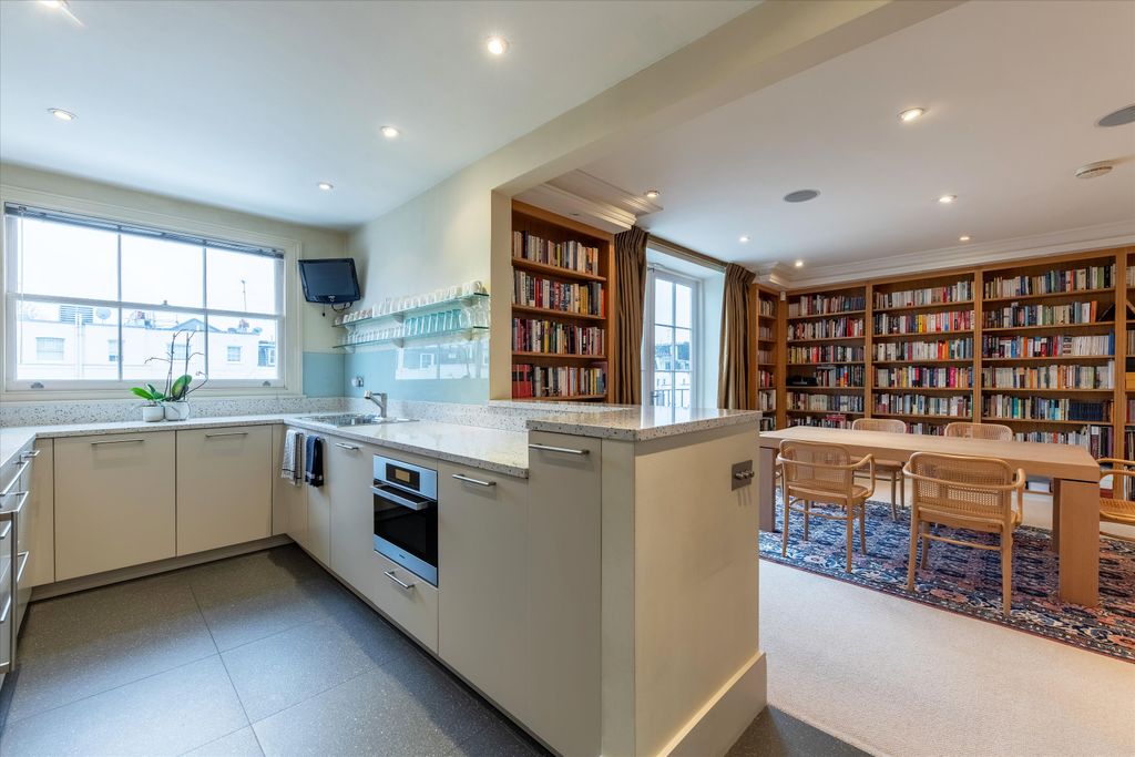 Property photo 2 of 9 Image