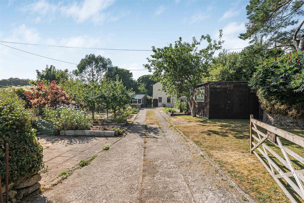 Property photo 3 of 26 31_87826.Jpg