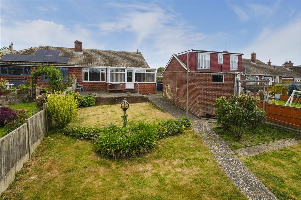 Property photo 3 of 18