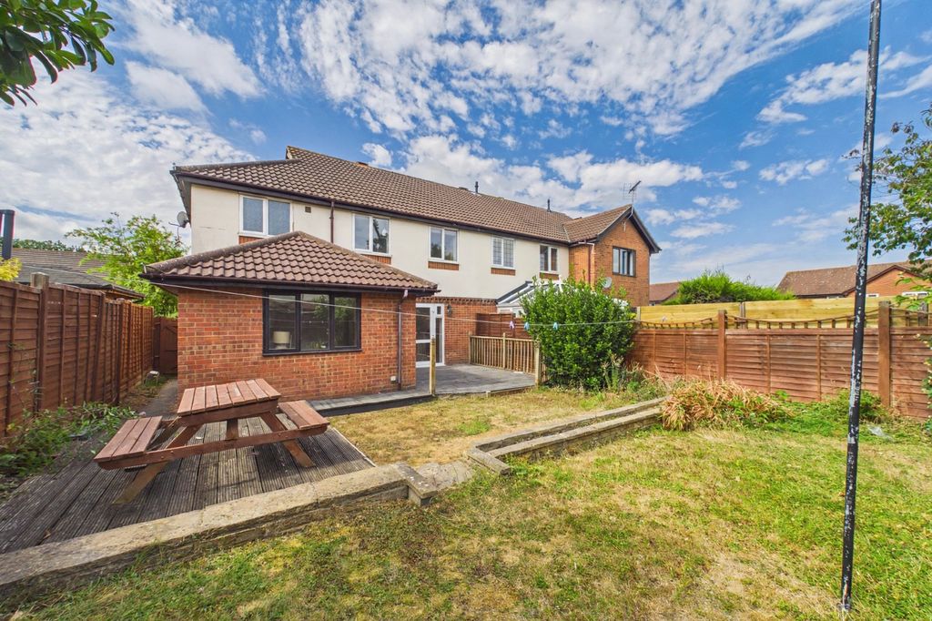 Property photo 2 of 12 Picture No. 18