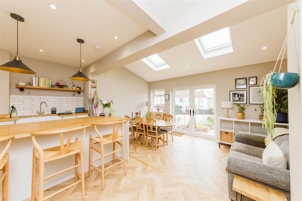 Property photo 1 of 21 Ks2B5943.Jpg