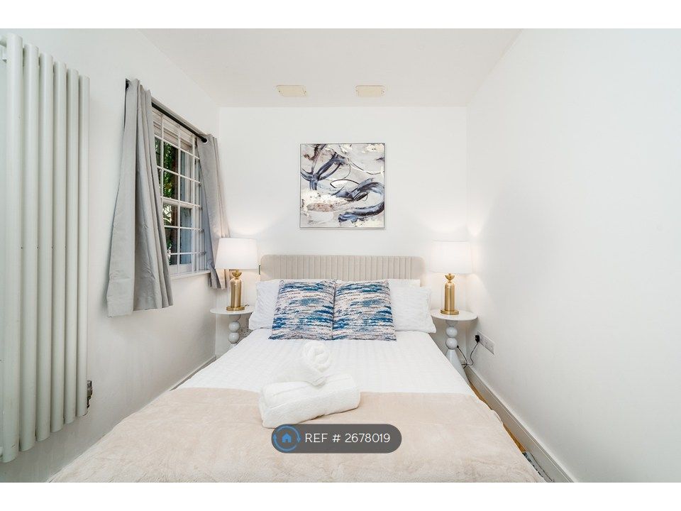 Property photo 3 of 35