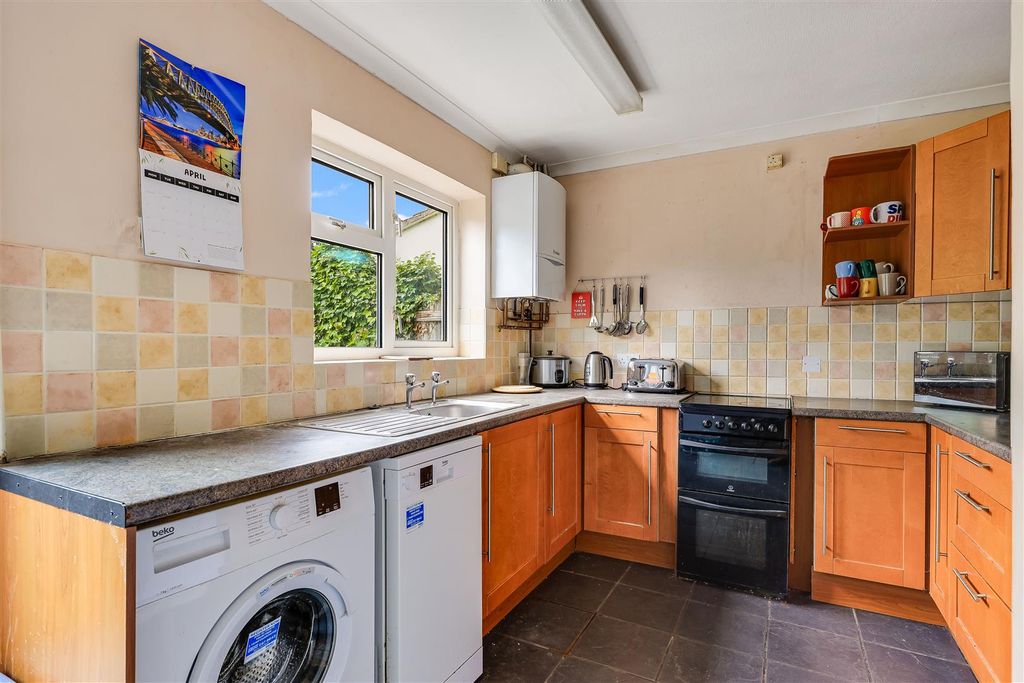 Property photo 3 of 17 Img (4).Jpg