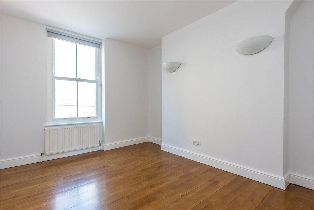 Property photo 3 of 14 Bedroom