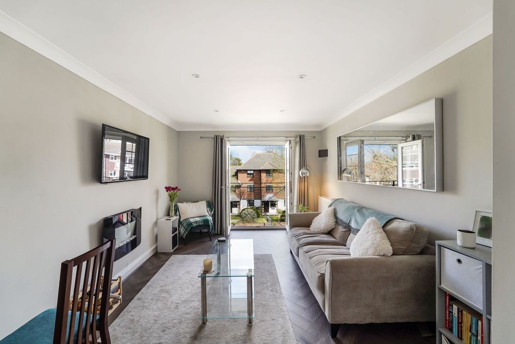 Property photo 2 of 13