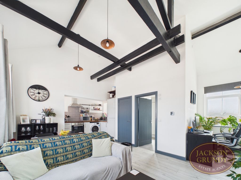 Property photo 3 of 10 Artizan Road