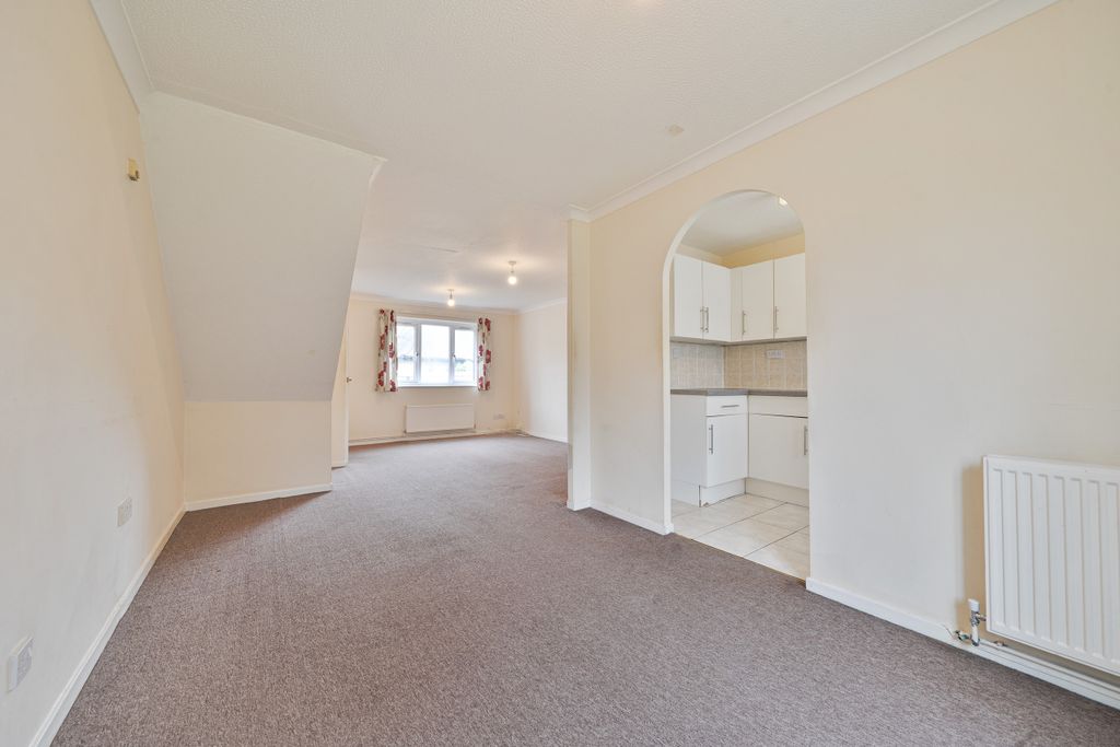 Property photo 2 of 23 Living / Dining Room