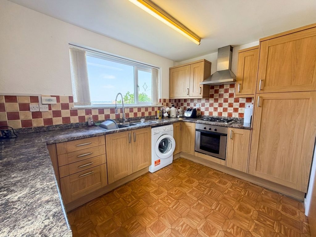 Property photo 2 of 16 Kitchen