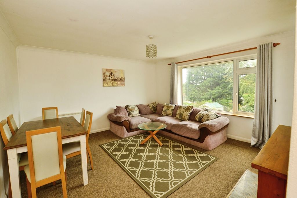 Property photo 2 of 14 Photo