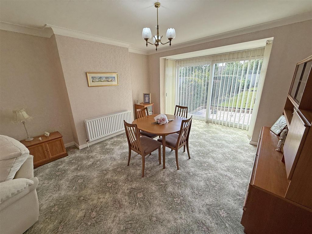Property photo 3 of 10 Table Room.Jpg