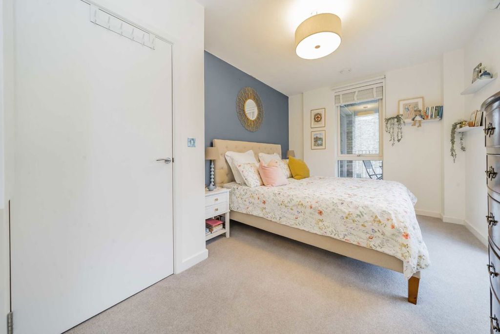 Property photo 3 of 4