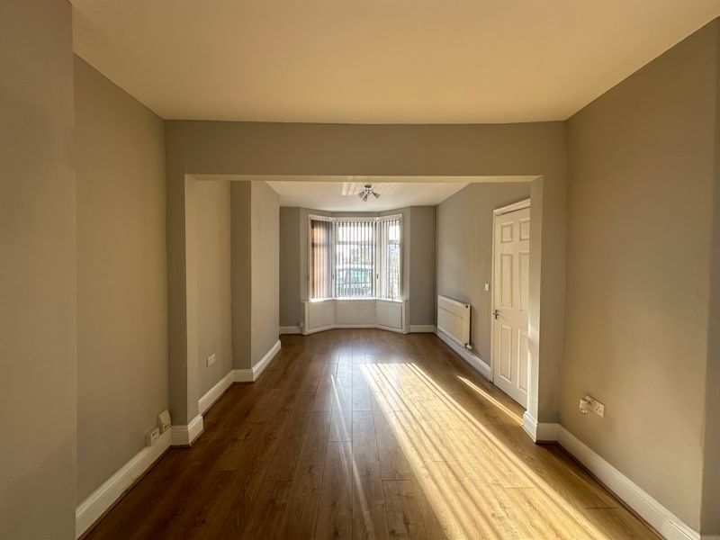 Property photo 3 of 12 Dining Room To Lounge