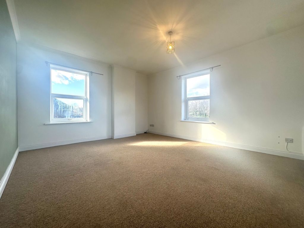 Property photo 2 of 5 Picture No. 10