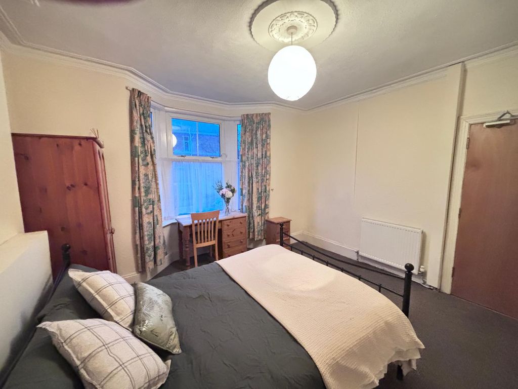 Property photo 3 of 8 47dc7A6A-3Be2-4133-B38A-4F79F618E7c8