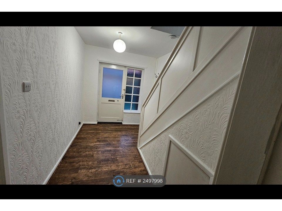 Property photo 2 of 26 Hallway 1