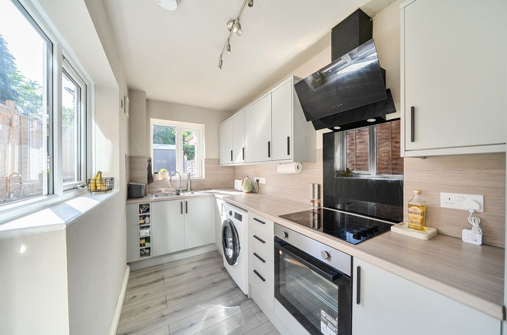 Property photo 3 of 11 1482166-16-6A3d92...
