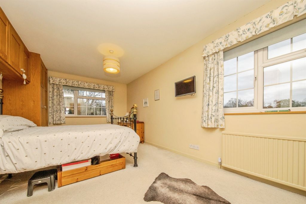 Additional image 19 of 4 bed detached house for saleQueens Road, Harwich CO12