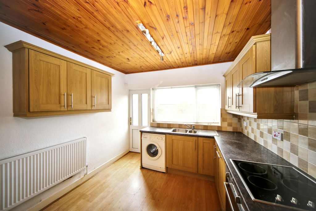 Property photo 2 of 16