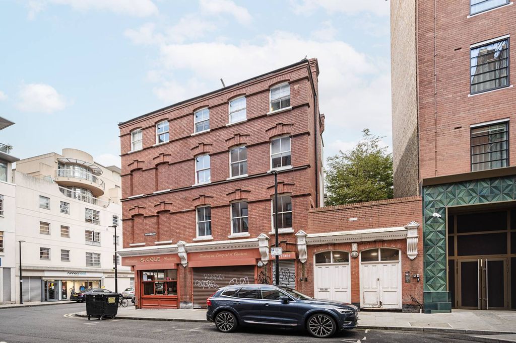 Property photo 2 of 9