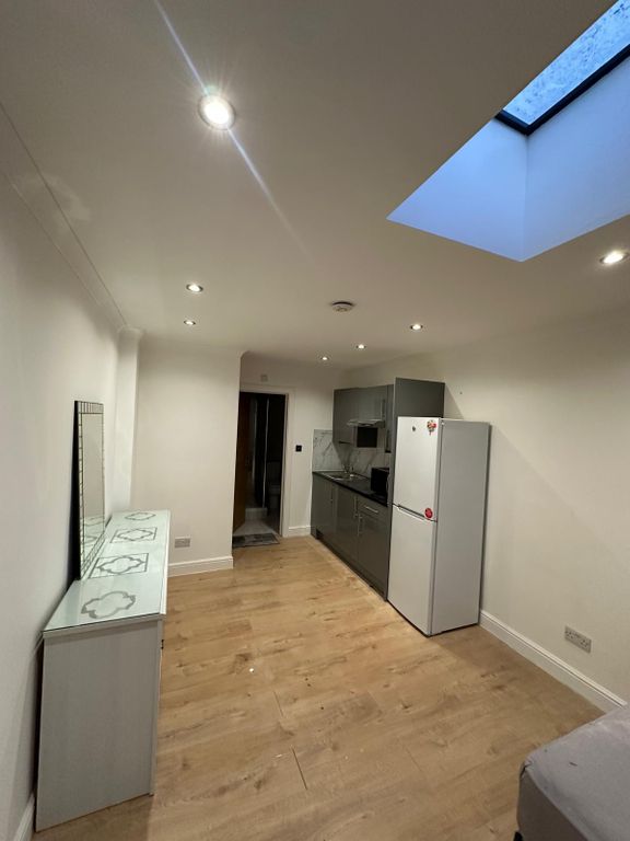 Property photo 1 of 4