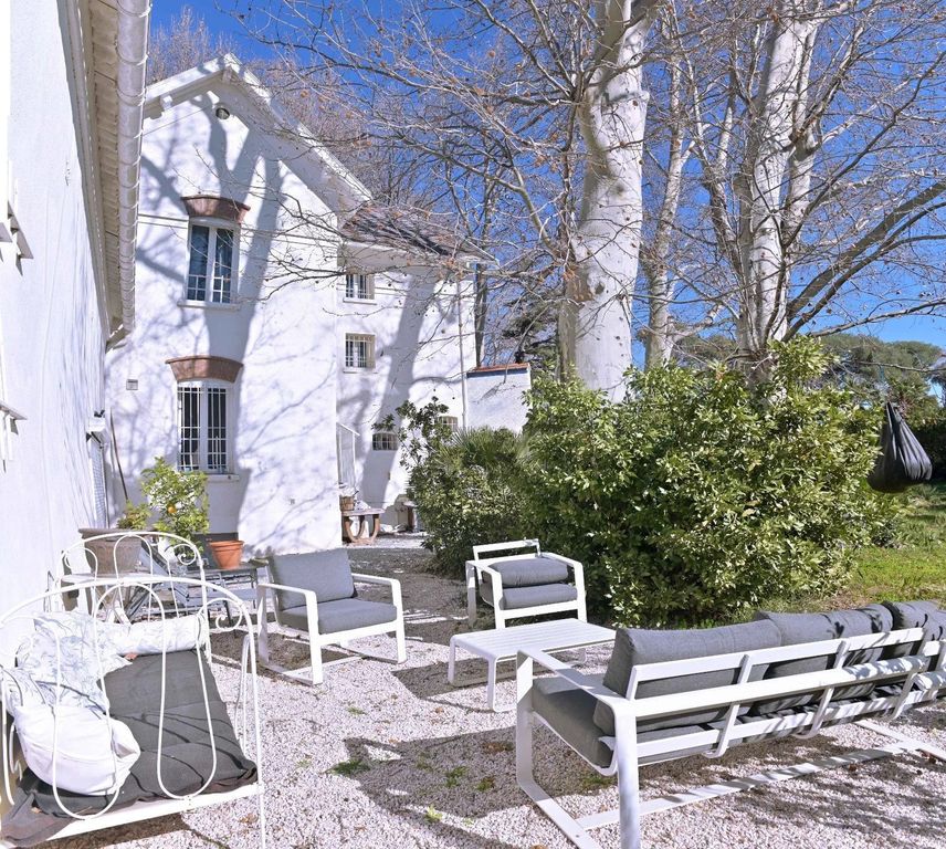 Property photo 1 of 29 Main Exterior View