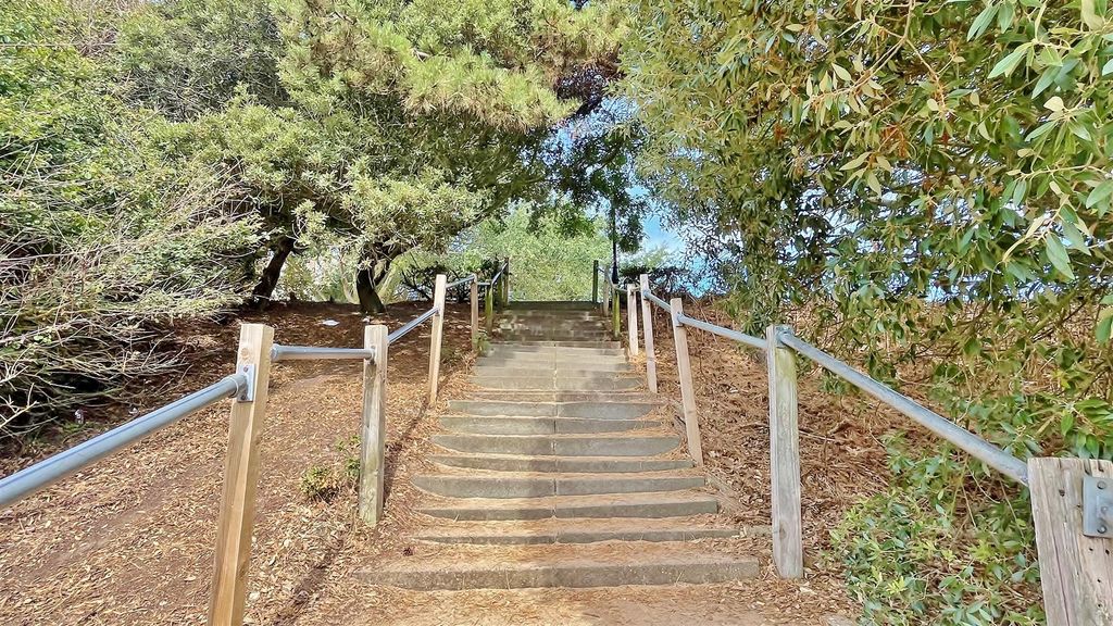Property photo 3 of 10 Steps Leading To: