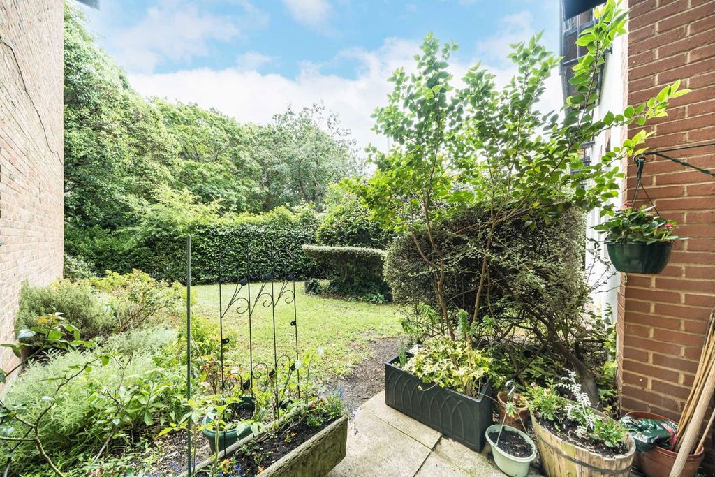 Property photo 2 of 6