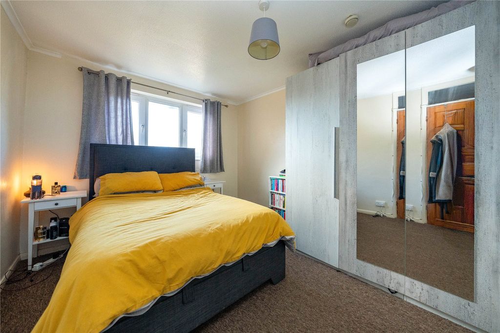 Property photo 3 of 14 Bedroom