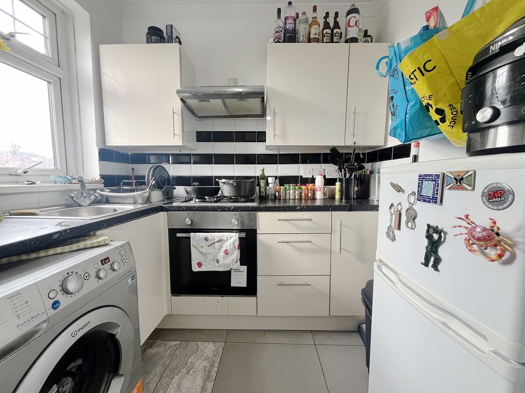 Property photo 3 of 4