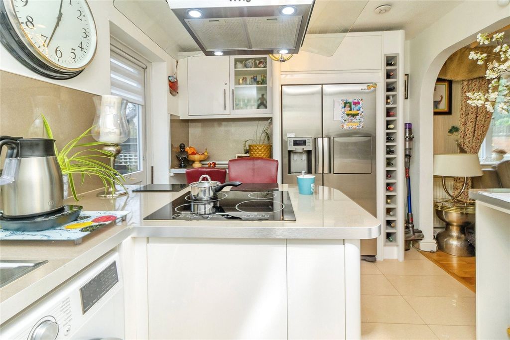 Property photo 2 of 18 Picture No. 36